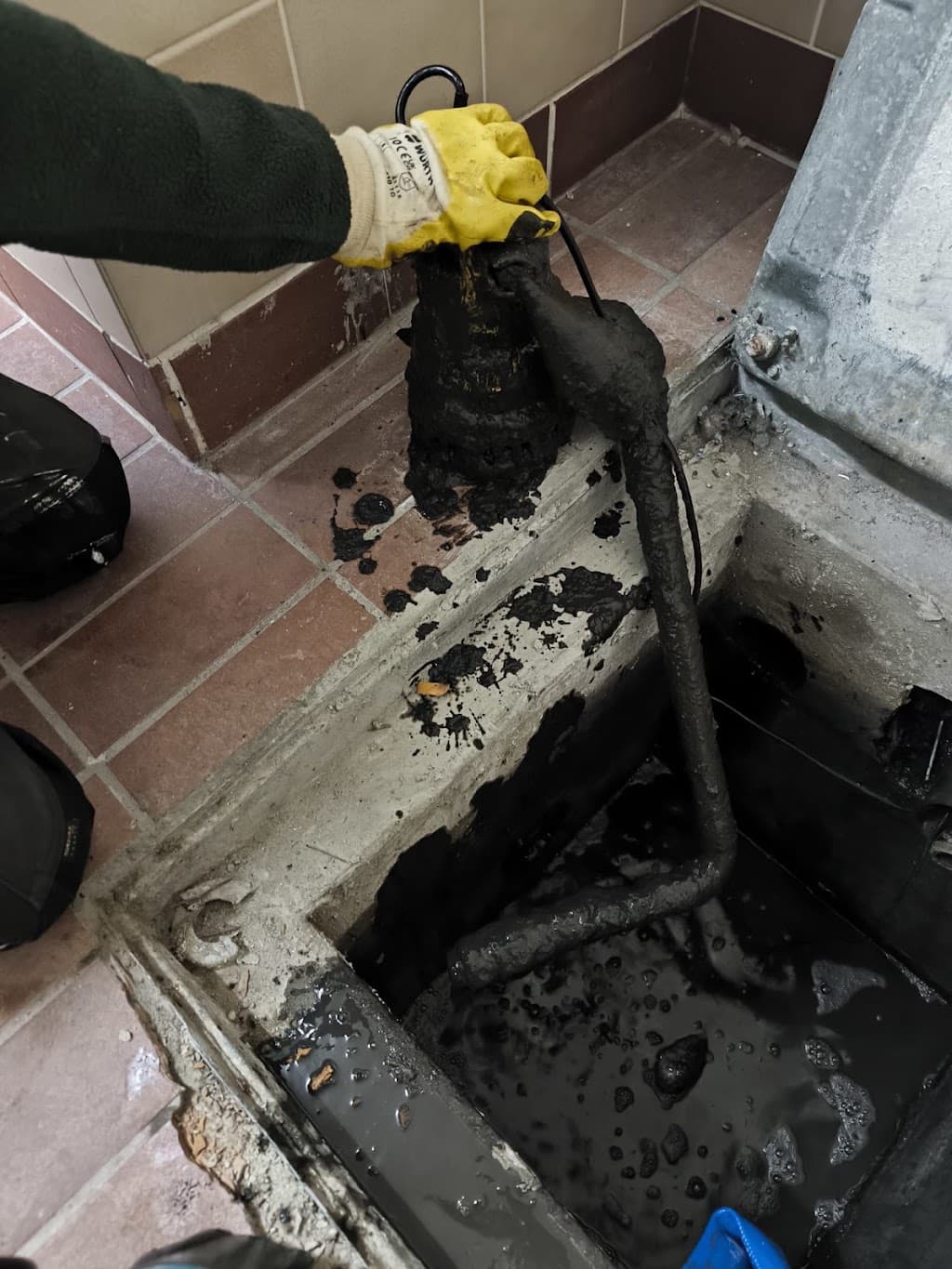 SanitClean Rohrreinigung & Wasserschadensanierung
