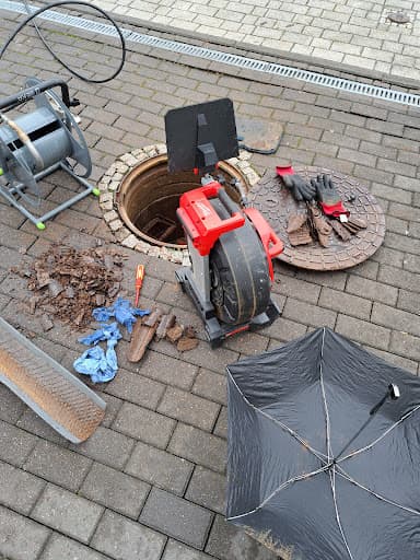 RohrXPERT Rohrreinigung, Kanalreinigung, Abflussreinigung, Dachrinnenreinigng — Kundenfoto